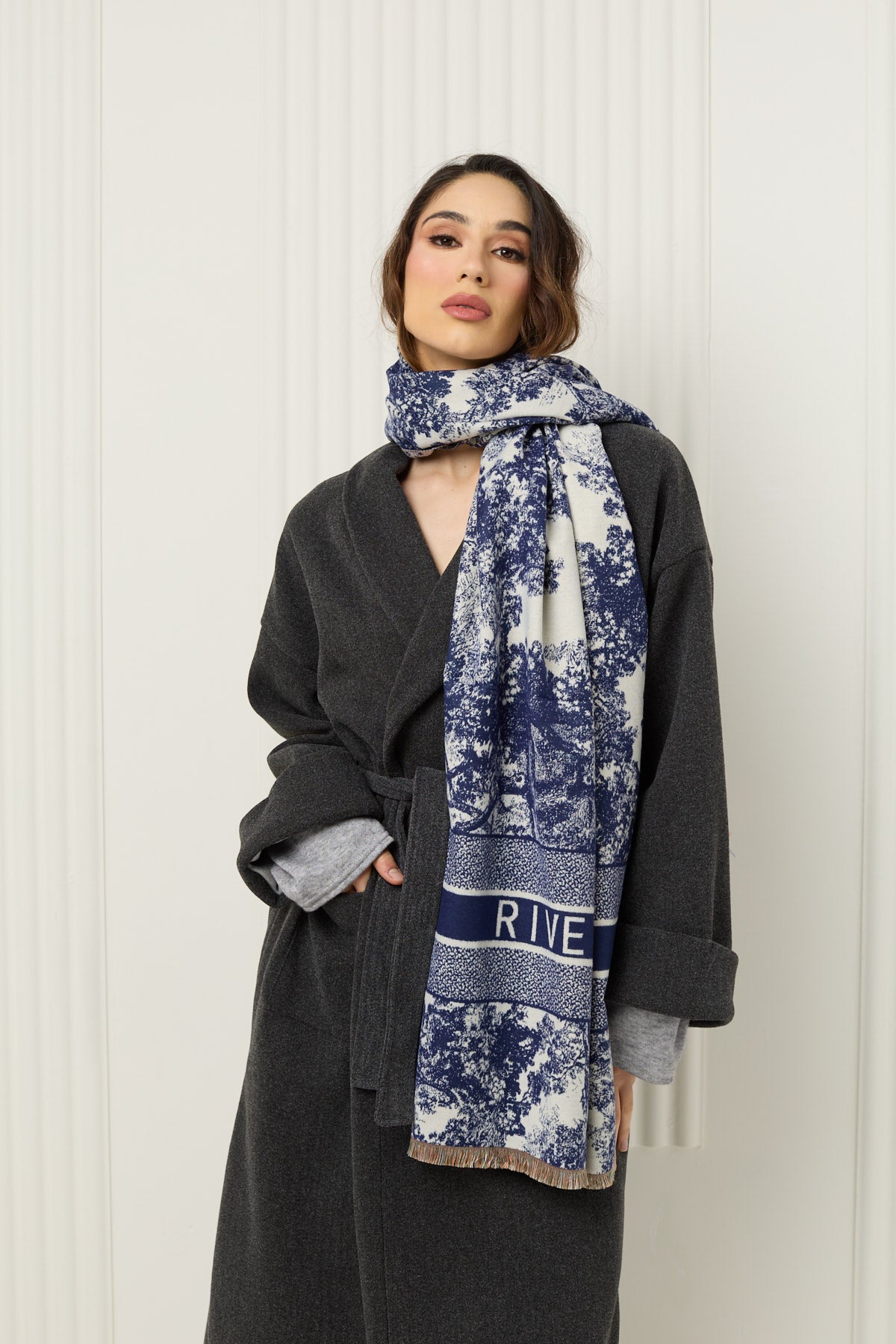Forest printed scarf in Blue
