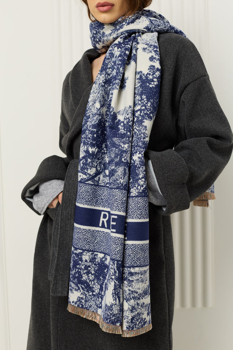 Forest printed scarf in Blue