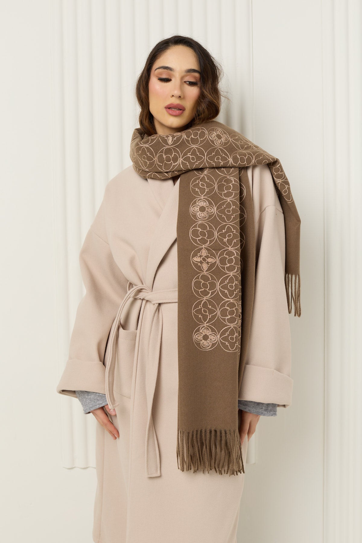 Flower embodied scarf in Brown
