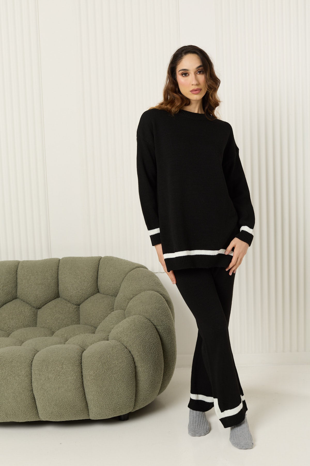 Line detail knitted co-ord in Black