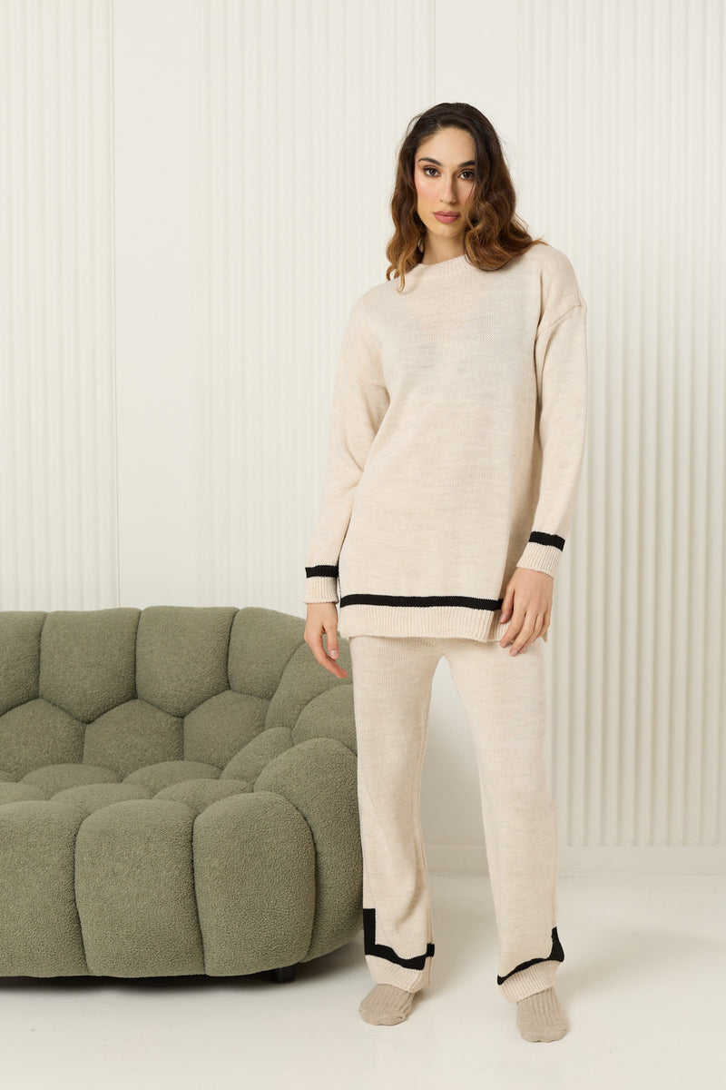 Line detail knitted co-ord in Beige