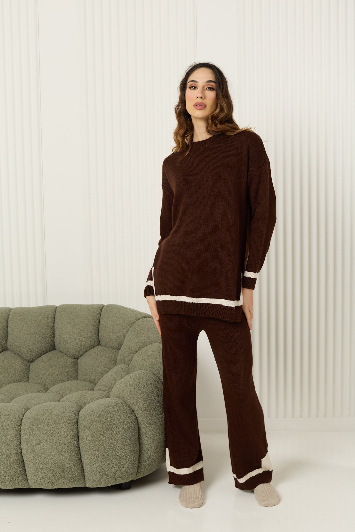 Line detail knitted co-ord in Choco