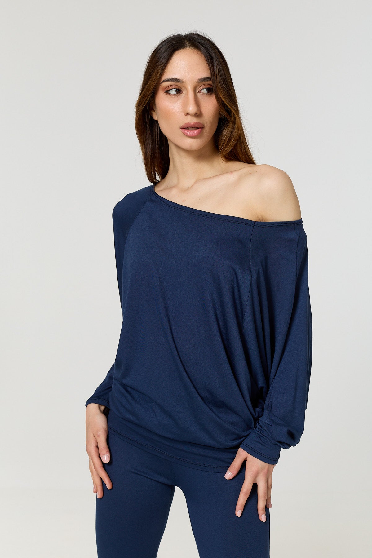 Batwing off the shoulder co-ord in Navy