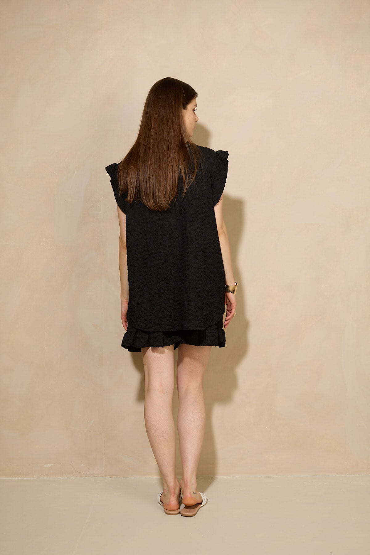 Frill shoulder textured short set in Black